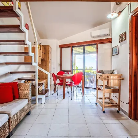 Le Tonnare By Interhome Стинтино